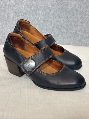 Taos Stage Mary Jane Leather Block Heels-Navy Blue-Women Size 38/US 7-7.5